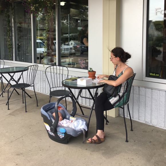 Meet your Posher, Beth - Picture 1 of 1